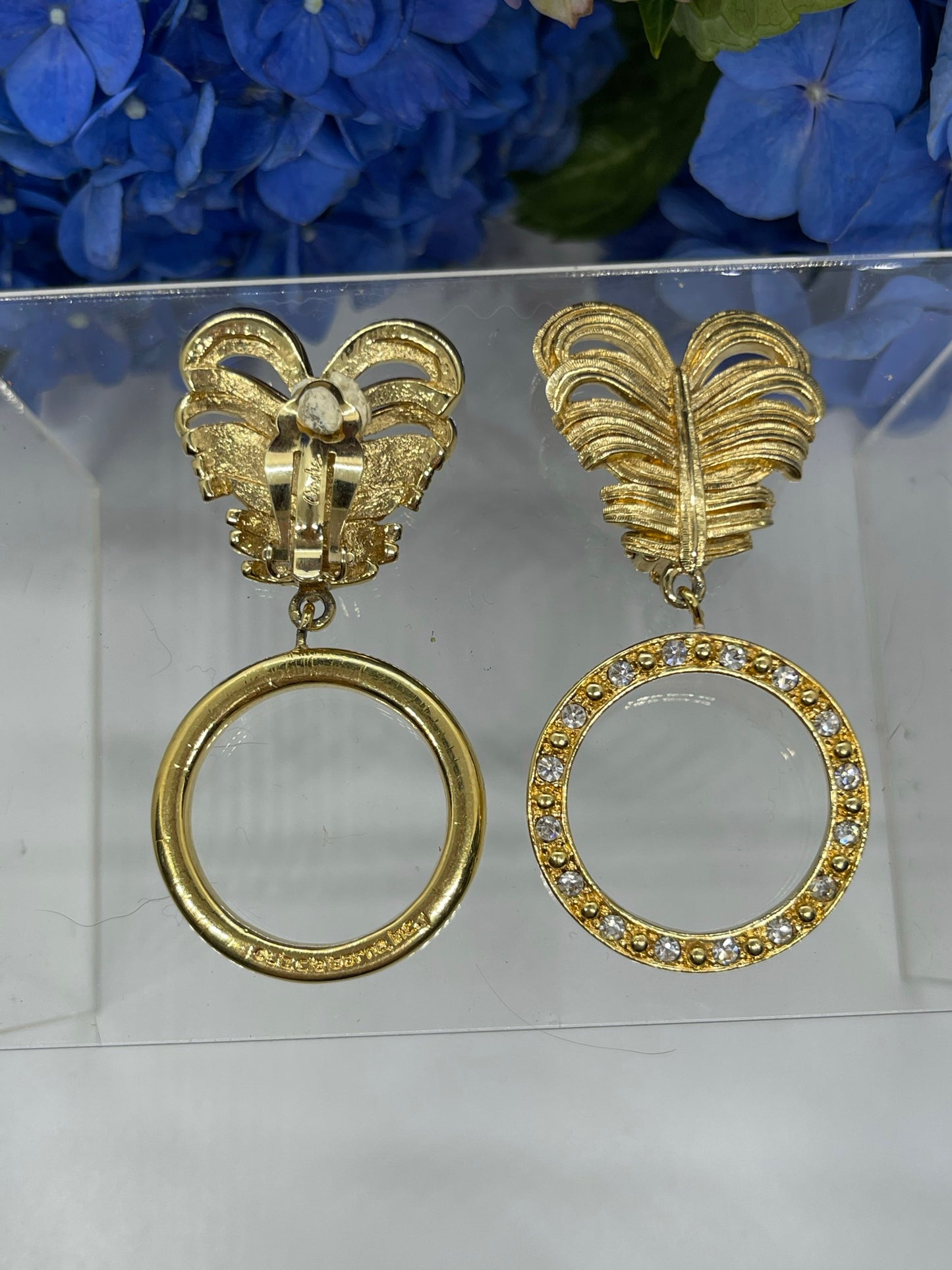 Vintage Liz Claibourne Gold Leaf Drop Clip Earrings